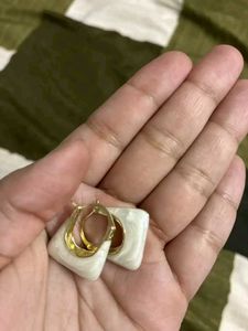 Hoop Graceful  White &amp; Gold Earring
