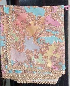 Beautiful Paisley Print Saree