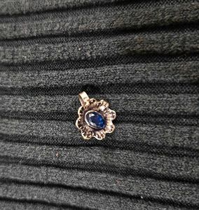 Elegant Blue Stone Nose Pin