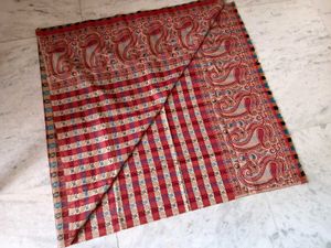 Brand New Elegant Paisley & Plaid Shawl
