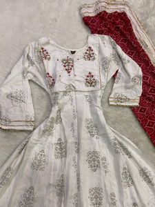Off-White Anarkali Kurti &amp; Bandhani Dupatta Set