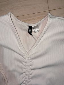 White Ruched Crop Top 30 to 34 can adjust