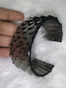 Chic Black Scale Cuff Bracelet