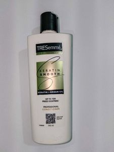 TRESemme Keratin Smooth Conditioner