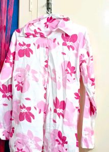 Floral Print Shirt 🩷🩷