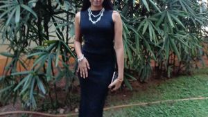 Elegant Black Maxi Dress