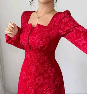 Elegant Red Textured Midi Dress