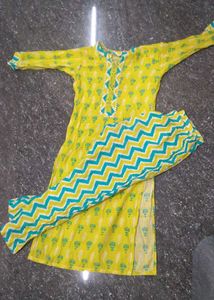 Yellow &amp; Teal Chevron Print Kurta Set