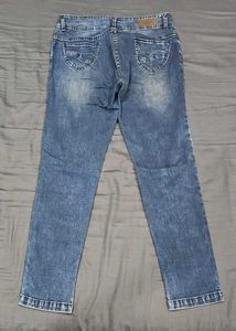 Blue Denim Jeans – Stylish Washed Look