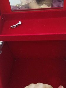 makeup box