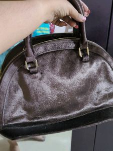 Brand New Stylish Pure Leather Handbag Coffebrown