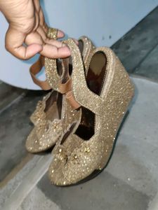 Sparkly Gold Sandals - Size Unknown