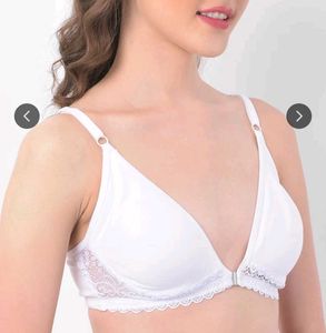 Comfortable White Everyday Bra(fixed price)