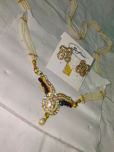 Women's Necklace With Earrings