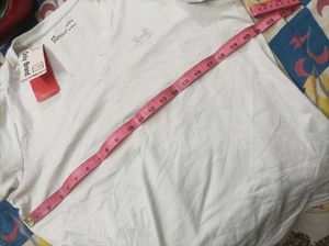 Under Armour active T shirt Large 42inch