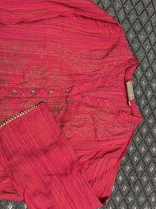 Elegant Pink Saree with Gold Print