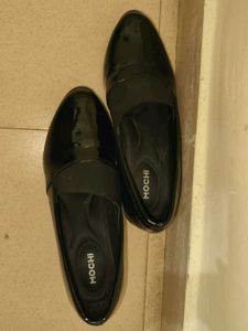 Mochi Glossy Black Wedge Heels