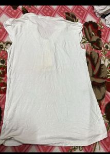 Bundle of 4 casual tops