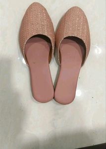 Latest Fashionable Women Flipflops & Slippers