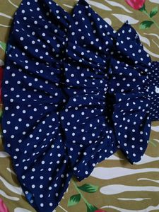 SIMPLE ELEGANT SLEEVELESS FROCK (6-8 Years)