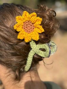 Crocheted Sunflower Hair Clip HANDMADE 🤌🏻