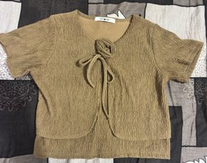 Brown crop regular top