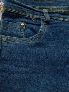 Straight Fit Jeans For Girls