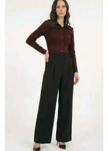Elegant Black Wide-Leg Trousers
