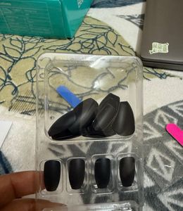 Savana Press On Nails - Two Sets
