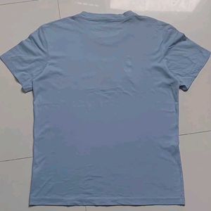 🚫 Price Drop Calvin Klein Jeans T-Shirt