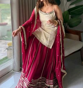 PREMIUM DESIGNER LEHENGA SET