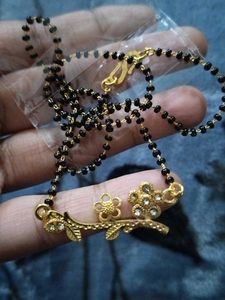choose any 4 Mangalsutra