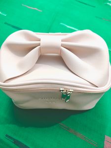 Bow Vanity Bag Very Spacious And Big 💗