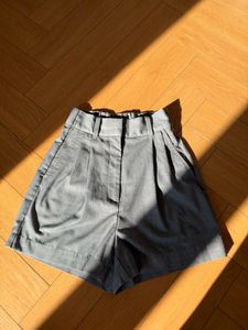H&M Grey Pleated Shorts
