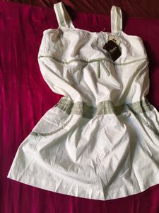 vintage white top