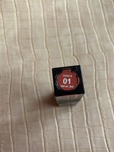 Nykaa Demi Matte Lipstick 01 Goals
