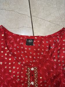 Red kurta set for women