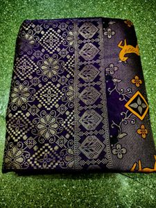 Elegant Purple Silk Saree with Intricate Gold Weav