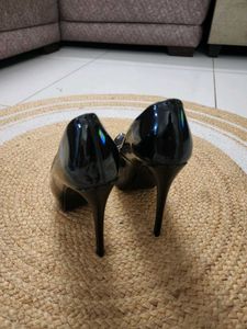 Size 37 Brand New Pumps Heels 4.5inches