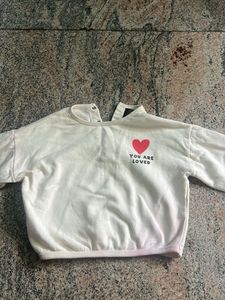 Cute Heart Graphic Sweatshirt