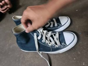 Classic black High-Top Sneakers