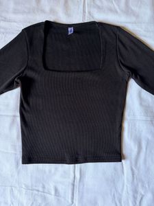 Black Square Neck Long Sleeve Top