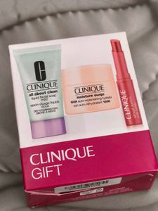 Clinique Skincare Gift Set