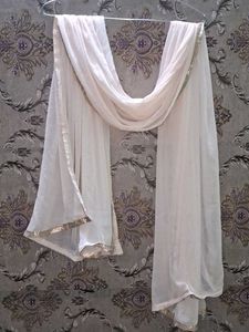 Elegant Cream Dupatta with Gold Border