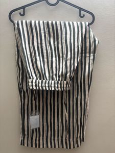 Chic Striped Wide-Leg Pants