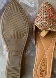 Embellished Jutti Flats