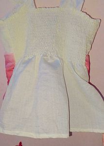 Cute Ombre padded Ruffle Strap Top