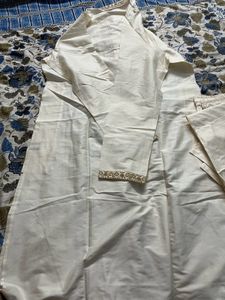 Tasva Cream Kurta Set With Embroidery