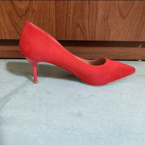 🆕 Chic Red Pointed Toe Heels