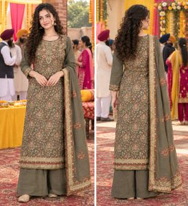 fresh banarasi plazzo suit & dupatta dress